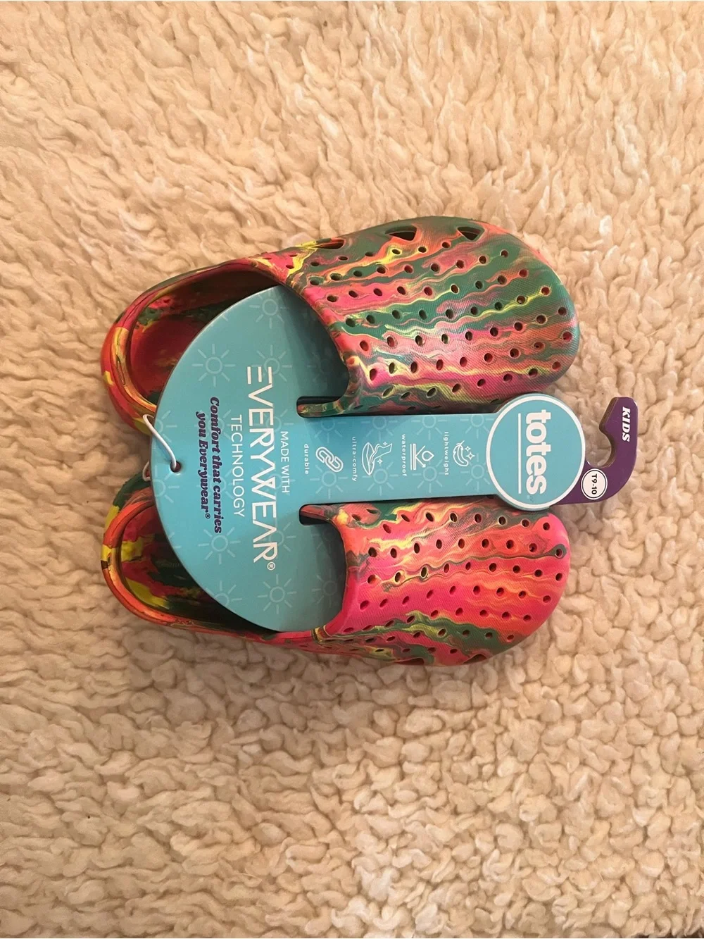 NWT Totes Kids Everywear Splash & Play Clogs - Mutli-Color Toddler Size 9/10